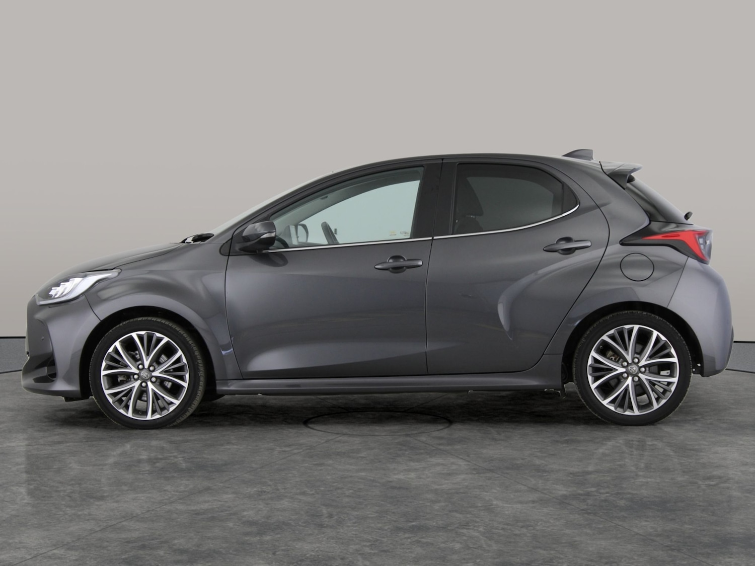 Used Toyota Yaris for sale - 76491925: Photo 9