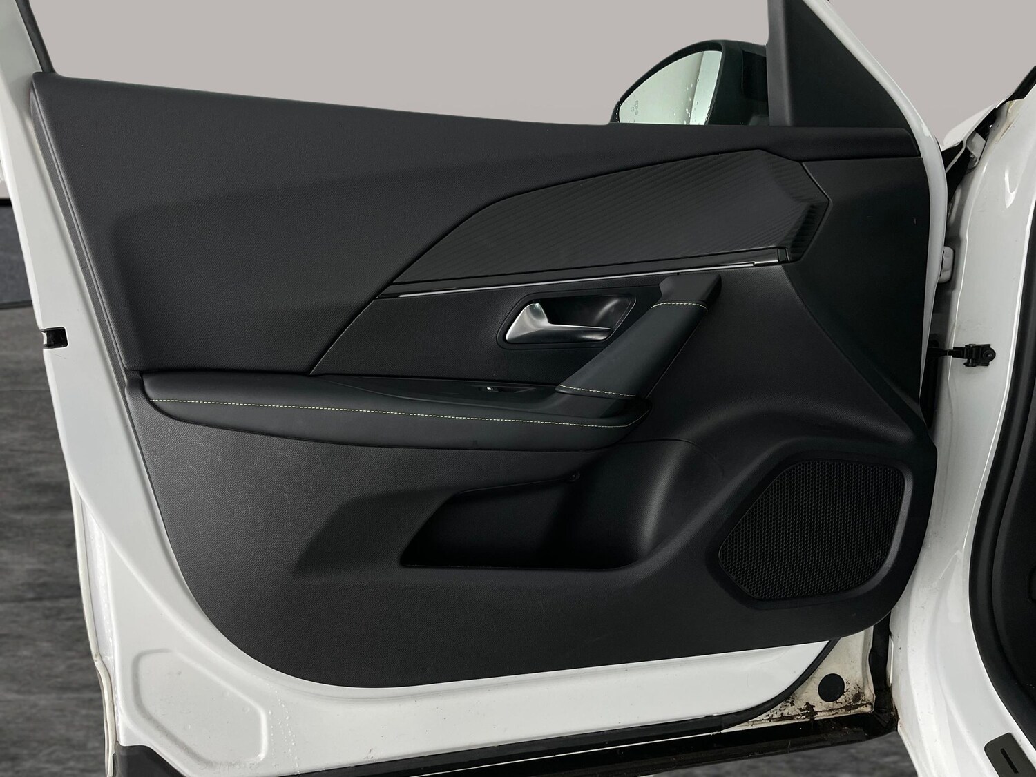 Used Peugeot 2008 2021 for sale - 77715939: Photo 32