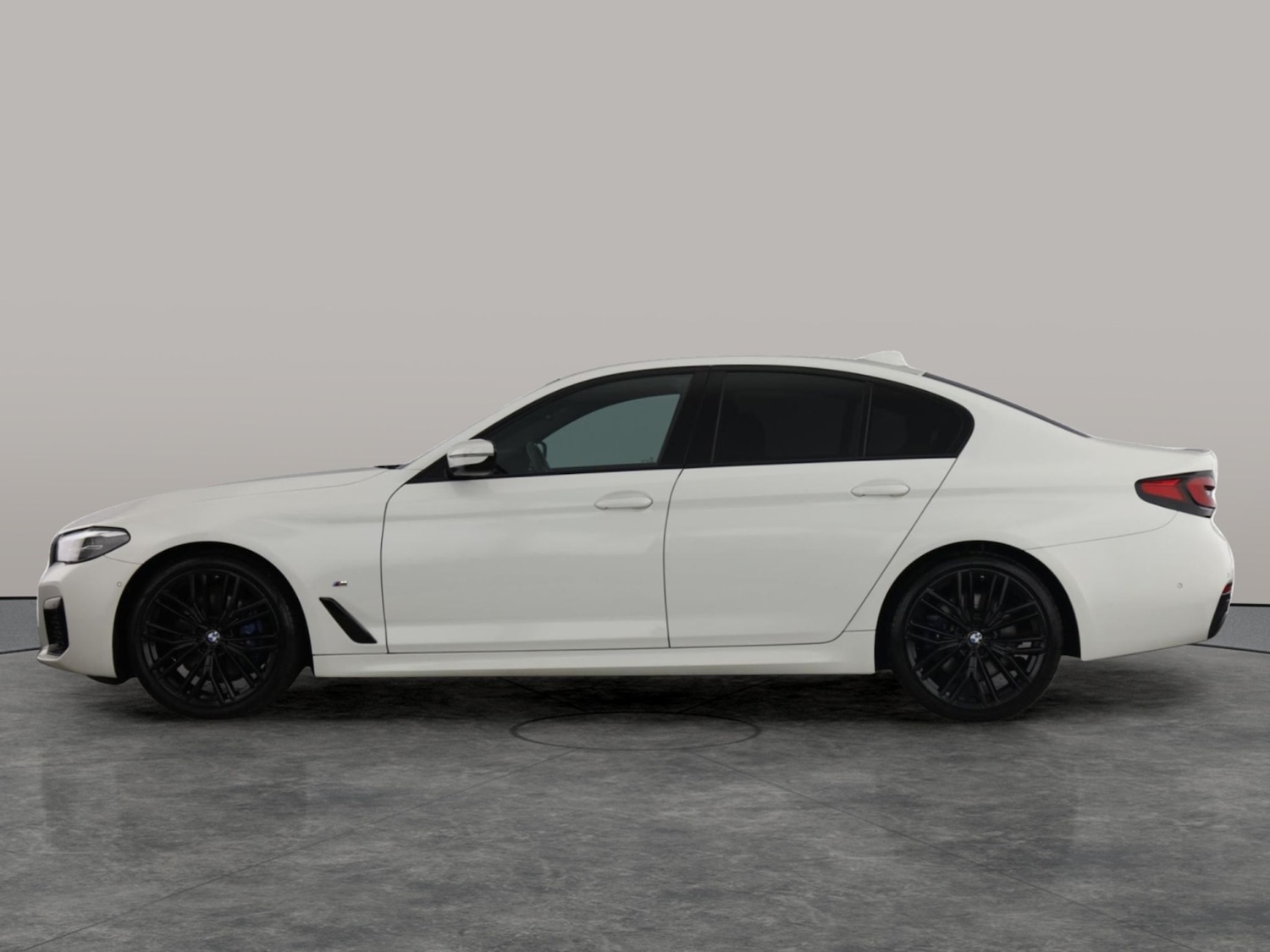 Used BMW 5 Series 2022 for sale - 77180470: Photo 9