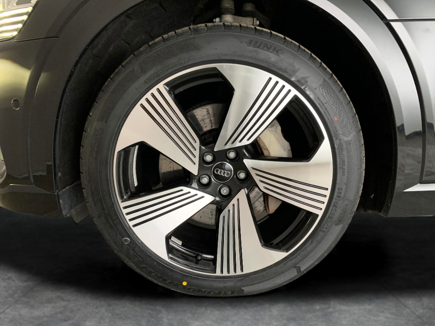 Used Audi e-tron 2021 for sale - 76638504: Photo 29