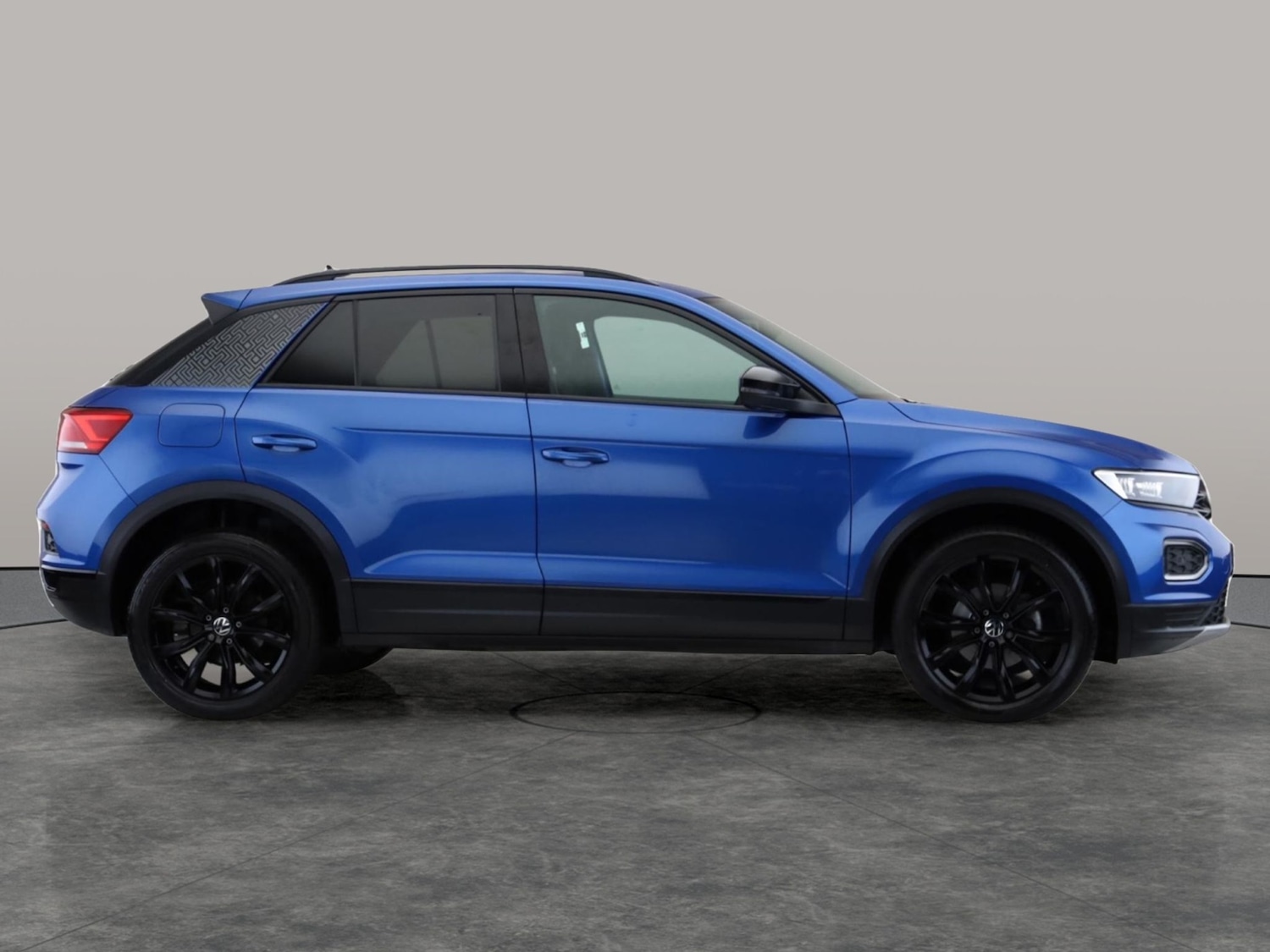 Used Volkswagen T-Roc 2021 for sale - 76159316: Photo 6