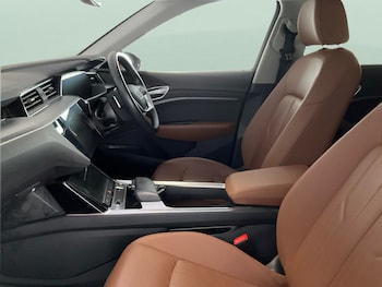 Used Audi e-tron 2021 for sale - 76895119: Photo