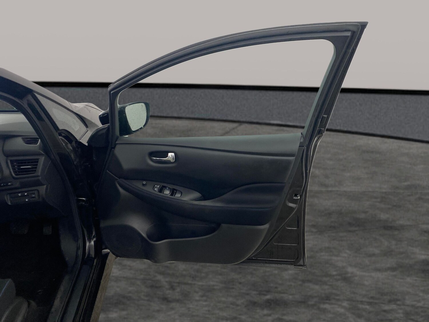 Used Nissan Leaf 2022 for sale - 77730695: Photo 25