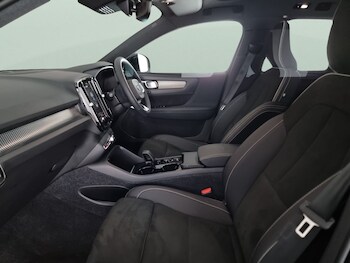 Used Volvo XC40 2022 for sale - 76310658: Photo