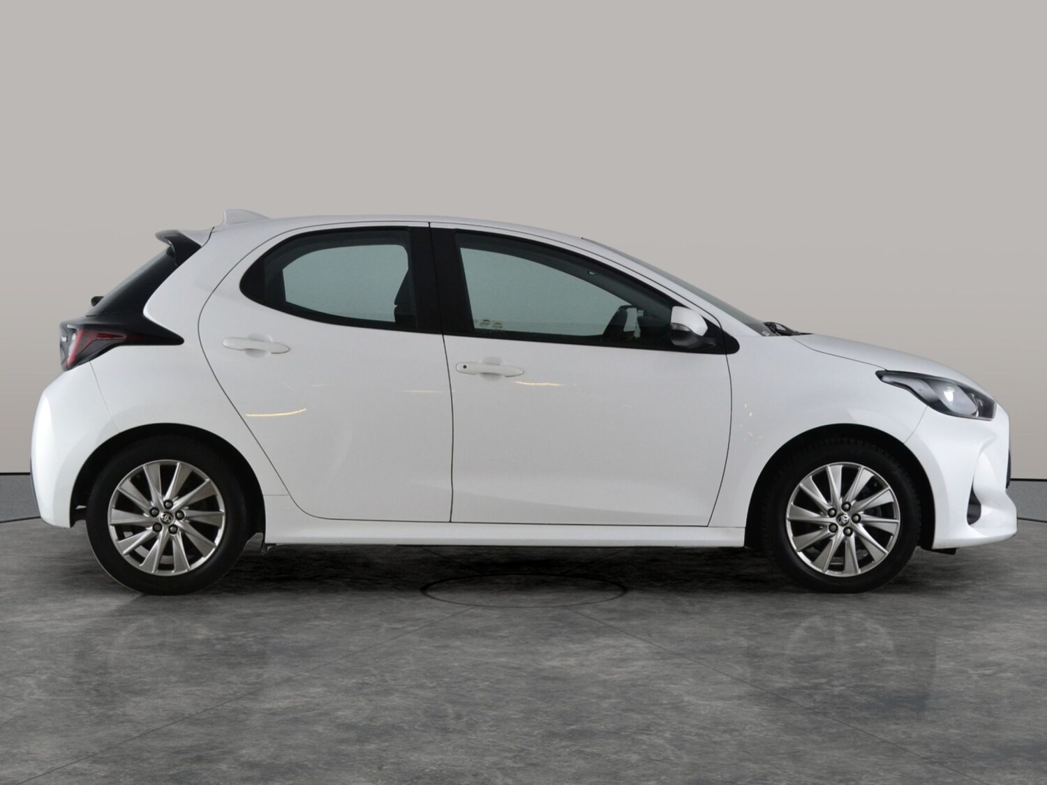 Used Toyota Yaris 2023 for sale - 77715889: Photo 10