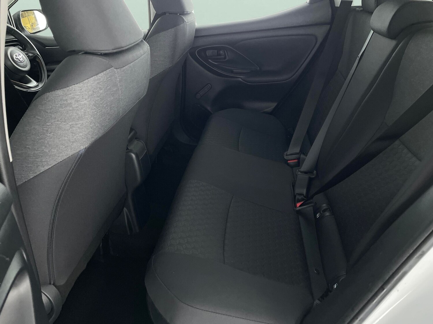 Used Toyota Yaris 2023 for sale - 77715889: Photo 24