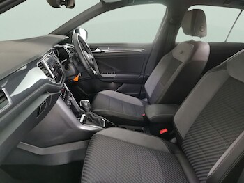 Used Volkswagen T-Roc 2021 for sale - 76754901: Photo