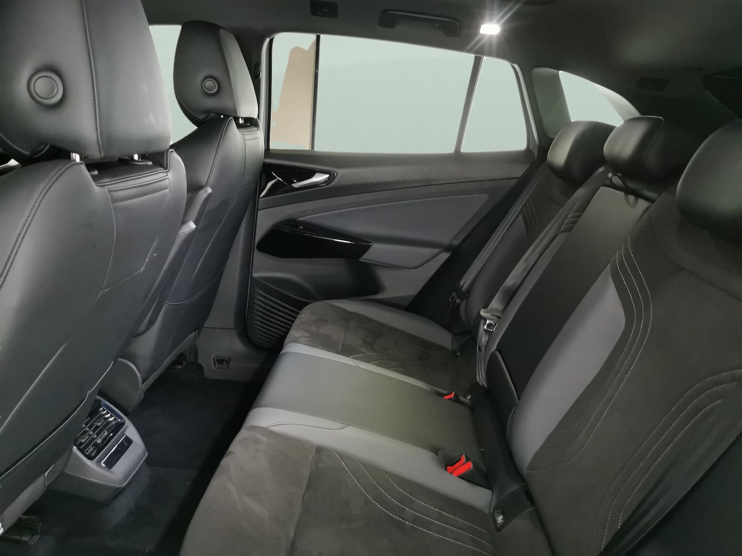 Used Volkswagen ID.4 2023 for sale - 77164344: Photo 29