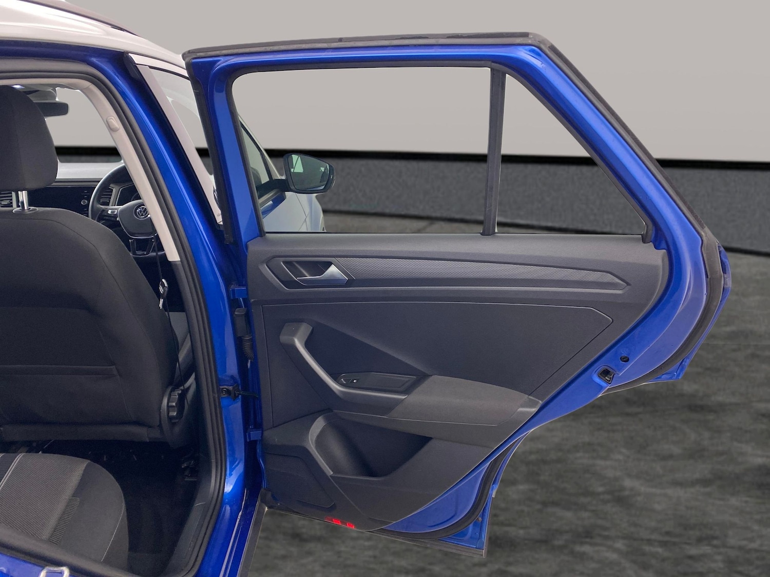 Used Volkswagen T-Roc 2021 for sale - 77316190: Photo 24