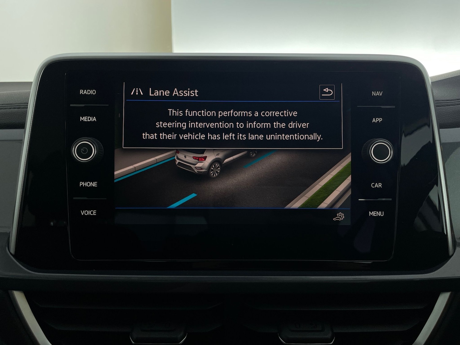 Used Volkswagen T-Roc 2023 for sale - 76946566: Photo 23