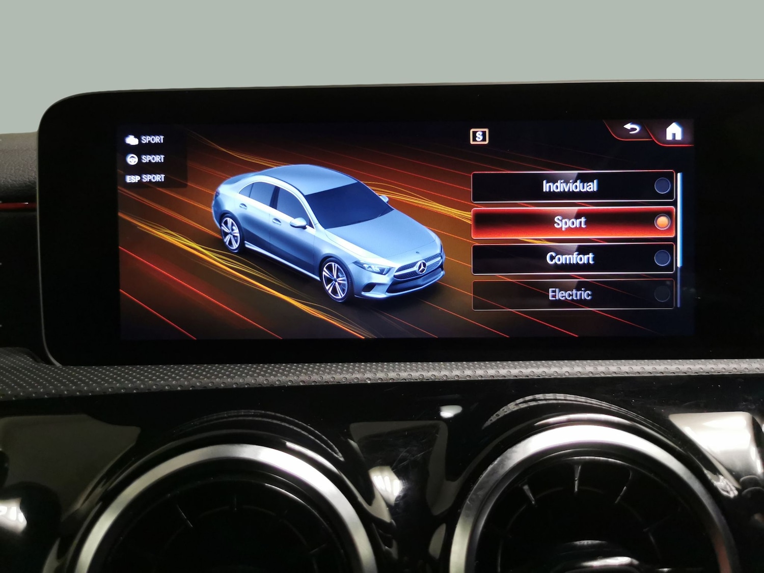 Used Mercedes-Benz A-Class 2020 for sale - 76623947: Photo 19