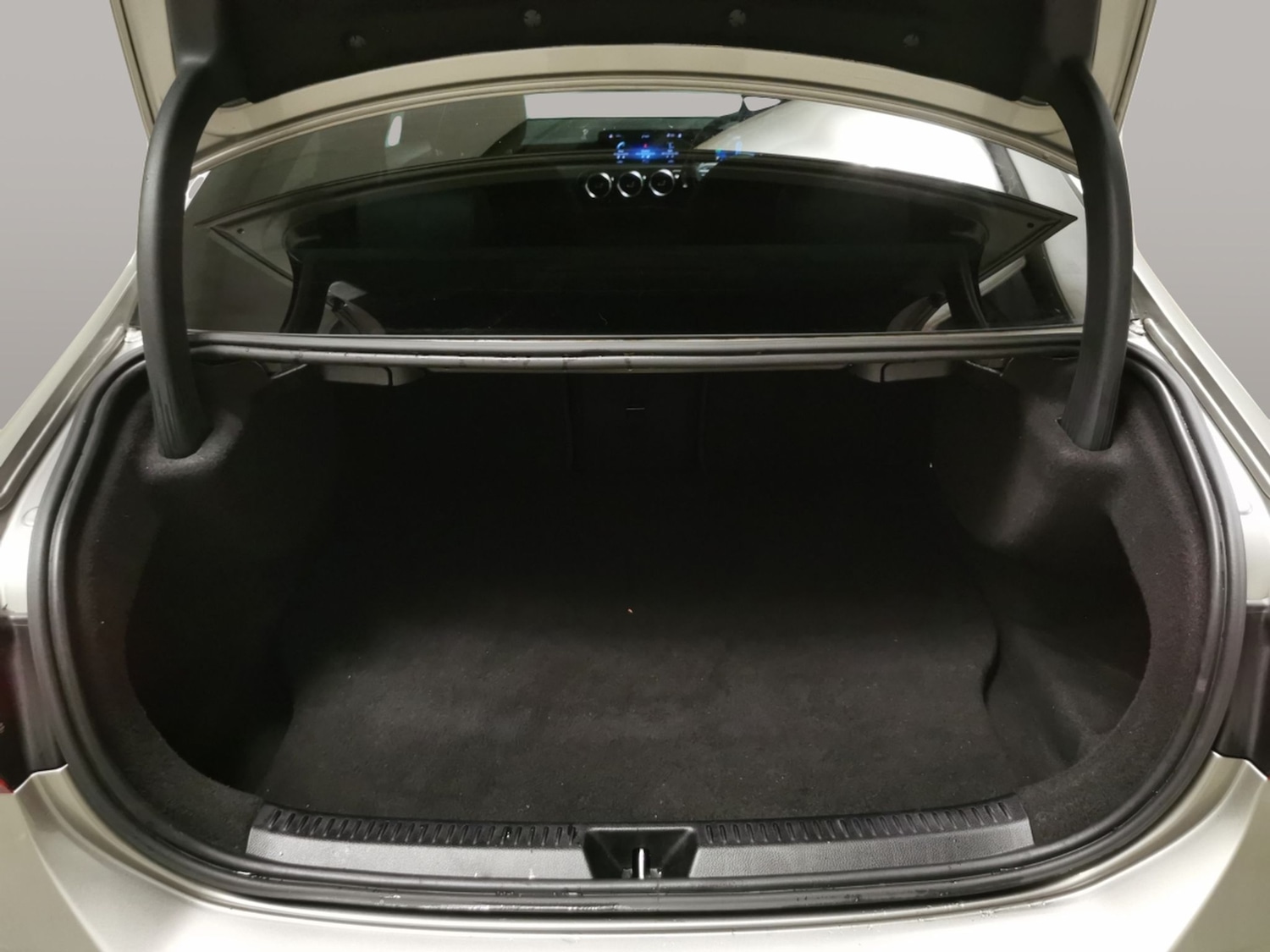 Used Mercedes-Benz A-Class 2020 for sale - 76623947: Photo 35