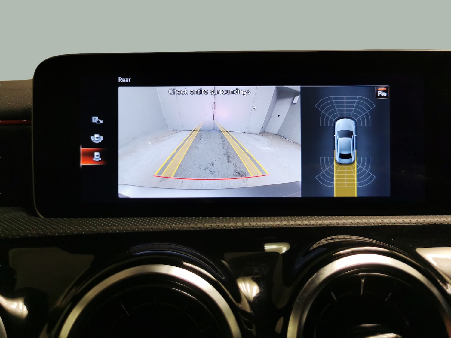 Used Mercedes-Benz A-Class 2020 for sale - 76623947: Photo 5