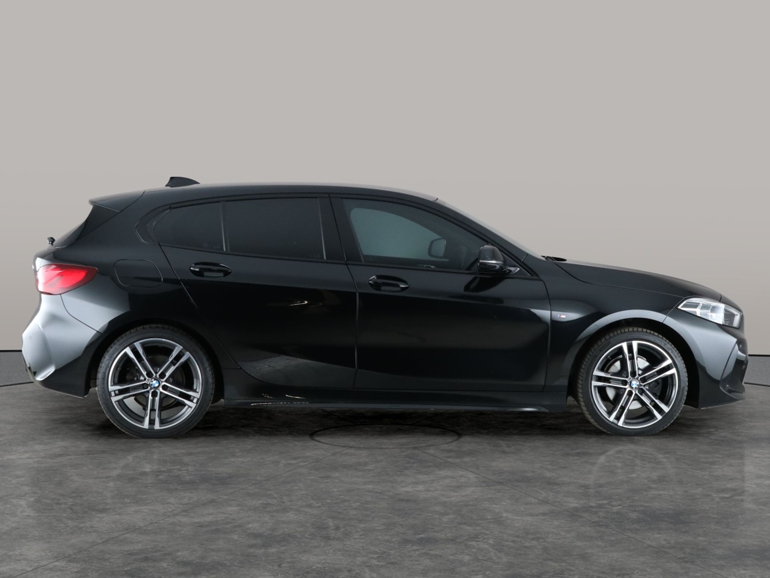Used BMW 1 Series 2022 for sale - 76390361: Photo 9