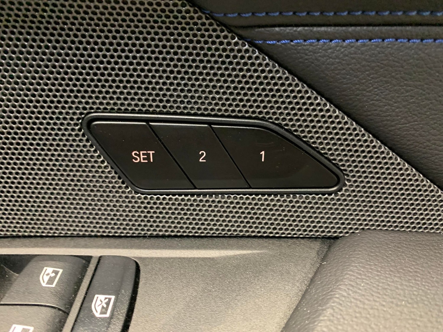 Used BMW i4 2022 for sale - 76353501: Photo 24