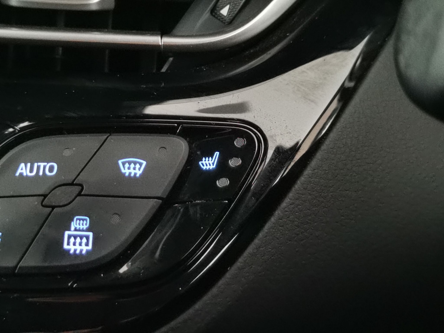 Used Toyota C-HR 2022 for sale - 76777784: Photo 19