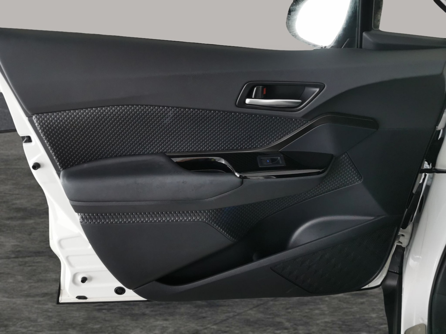 Used Toyota C-HR 2022 for sale - 76777784: Photo 25