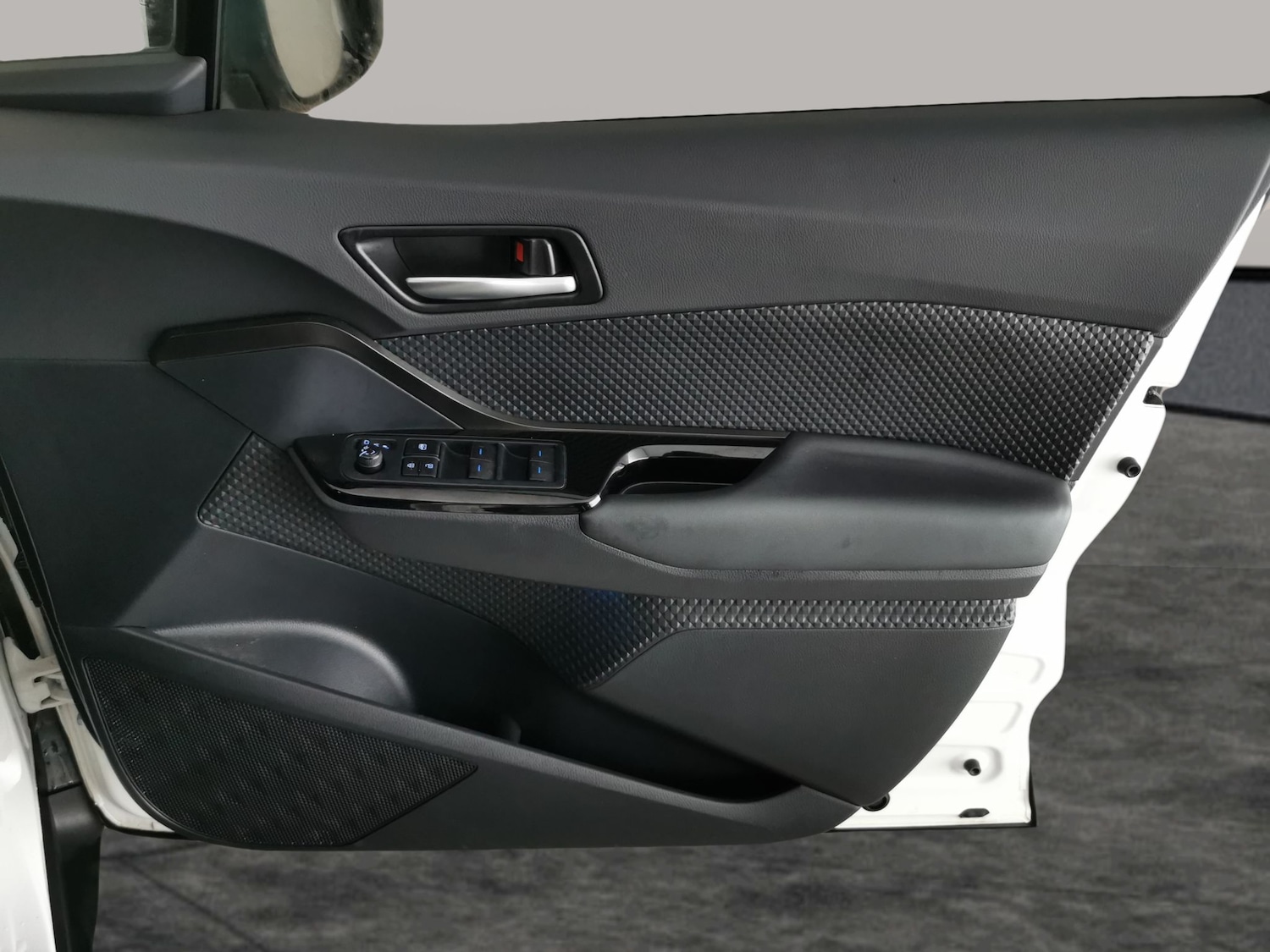 Used Toyota C-HR 2022 for sale - 76777784: Photo 28