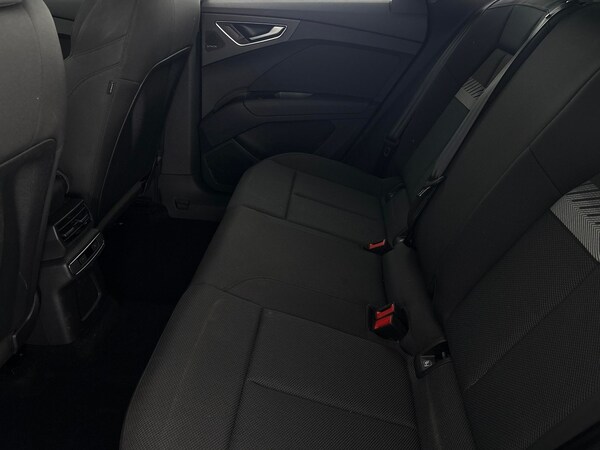 Used Audi Q4 e-tron 2023 for sale - 76290672: Photo 39