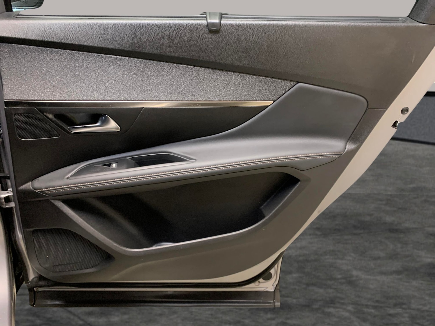 Used Peugeot 5008 2020 for sale - 76928356: Photo 36