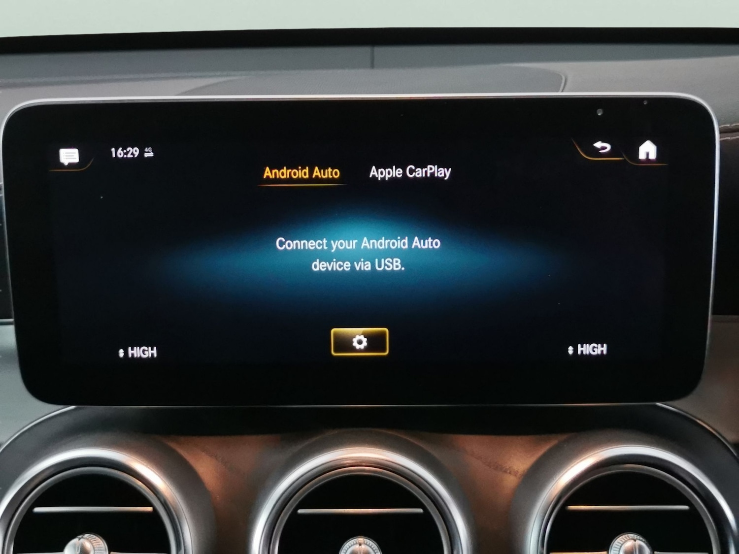 Used Mercedes-Benz GLC 2022 for sale - 77234365: Photo 14