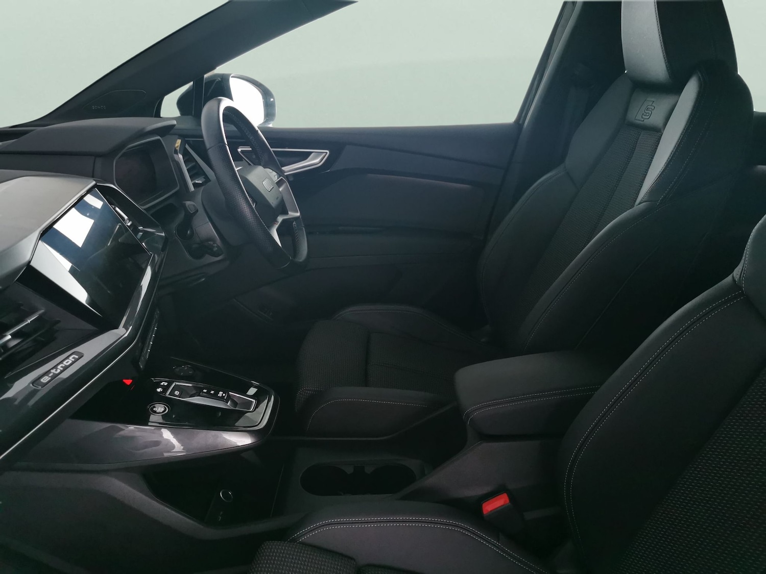 Used Audi Q4 e-tron 2022 for sale - 77579343: Photo 4