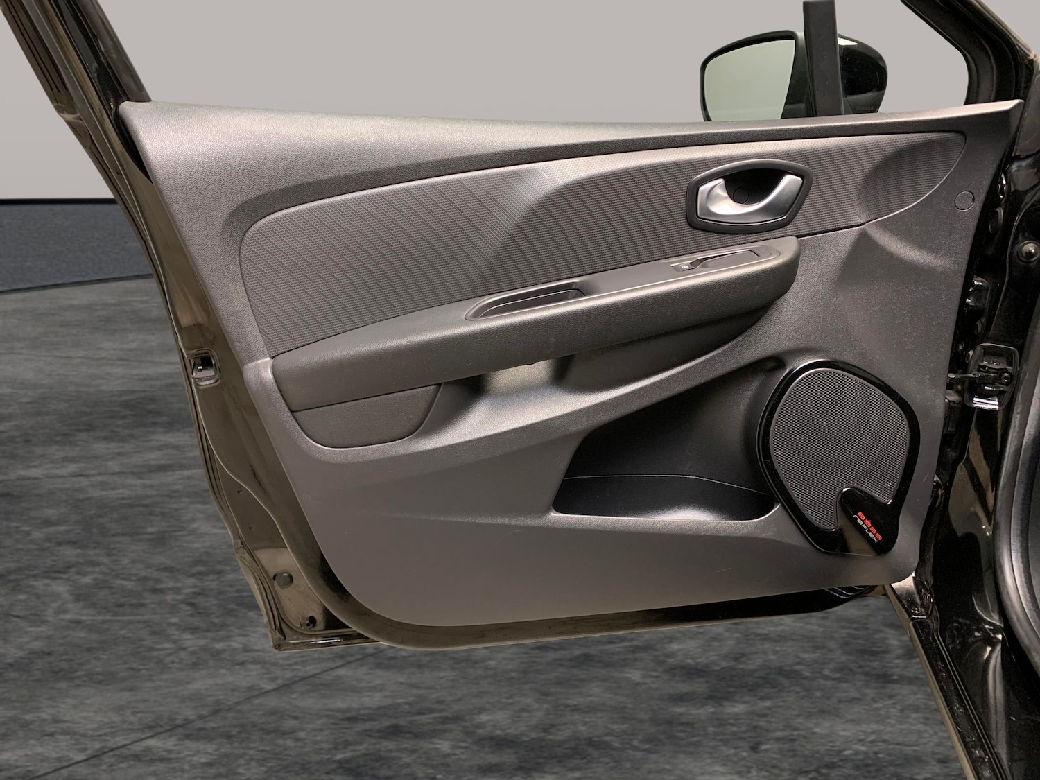 Vehicle 33