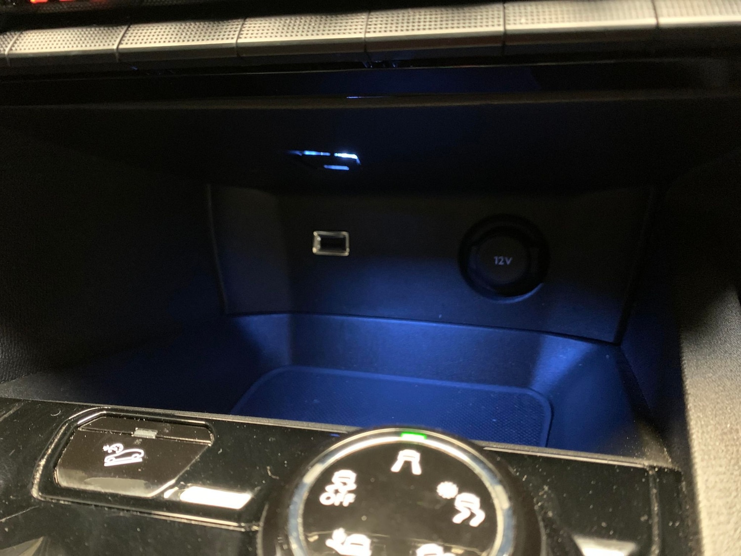 Used Peugeot 3008 2021 for sale - 76717859: Photo 21