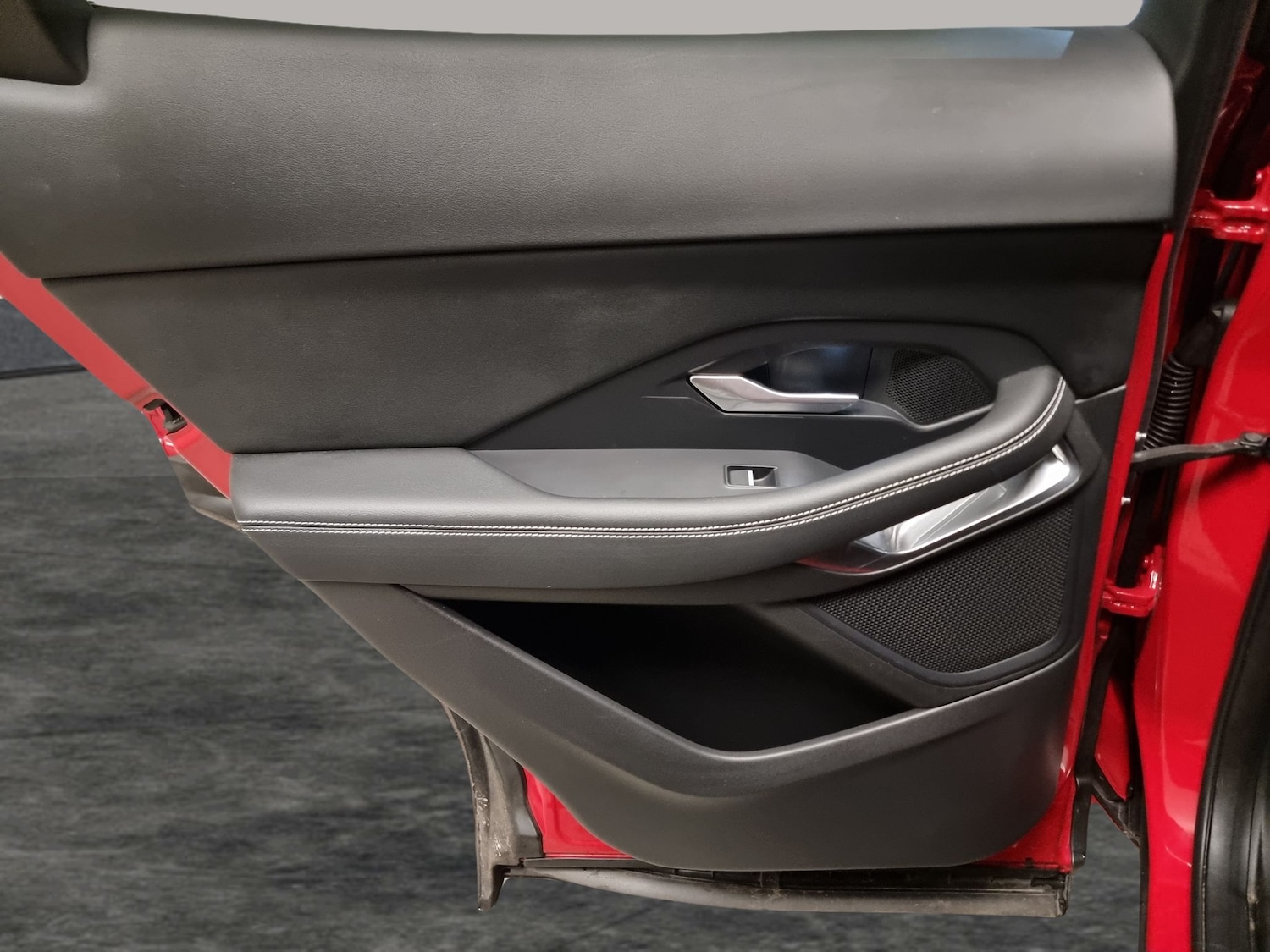 Used Jaguar E-Pace 2021 for sale - 76595377: Photo 28