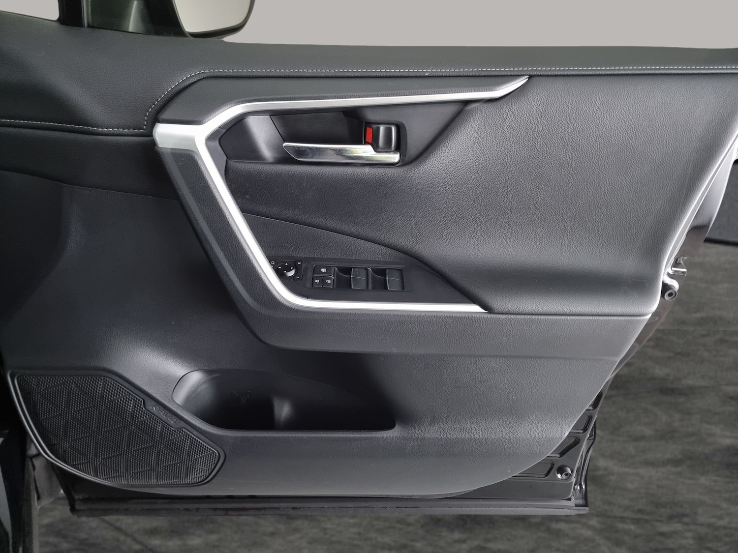 Used Toyota RAV4 2021 for sale - 76382945: Photo 42