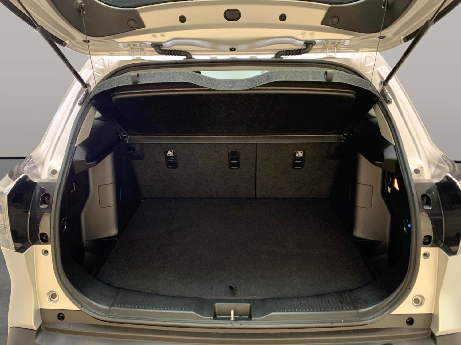 Used Suzuki SX4 S-Cross 2023 for sale - 76494305: Photo 31