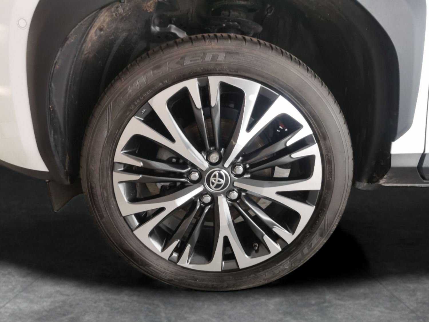 Used Toyota Yaris Cross 2024 for sale - 77378920: Photo 28