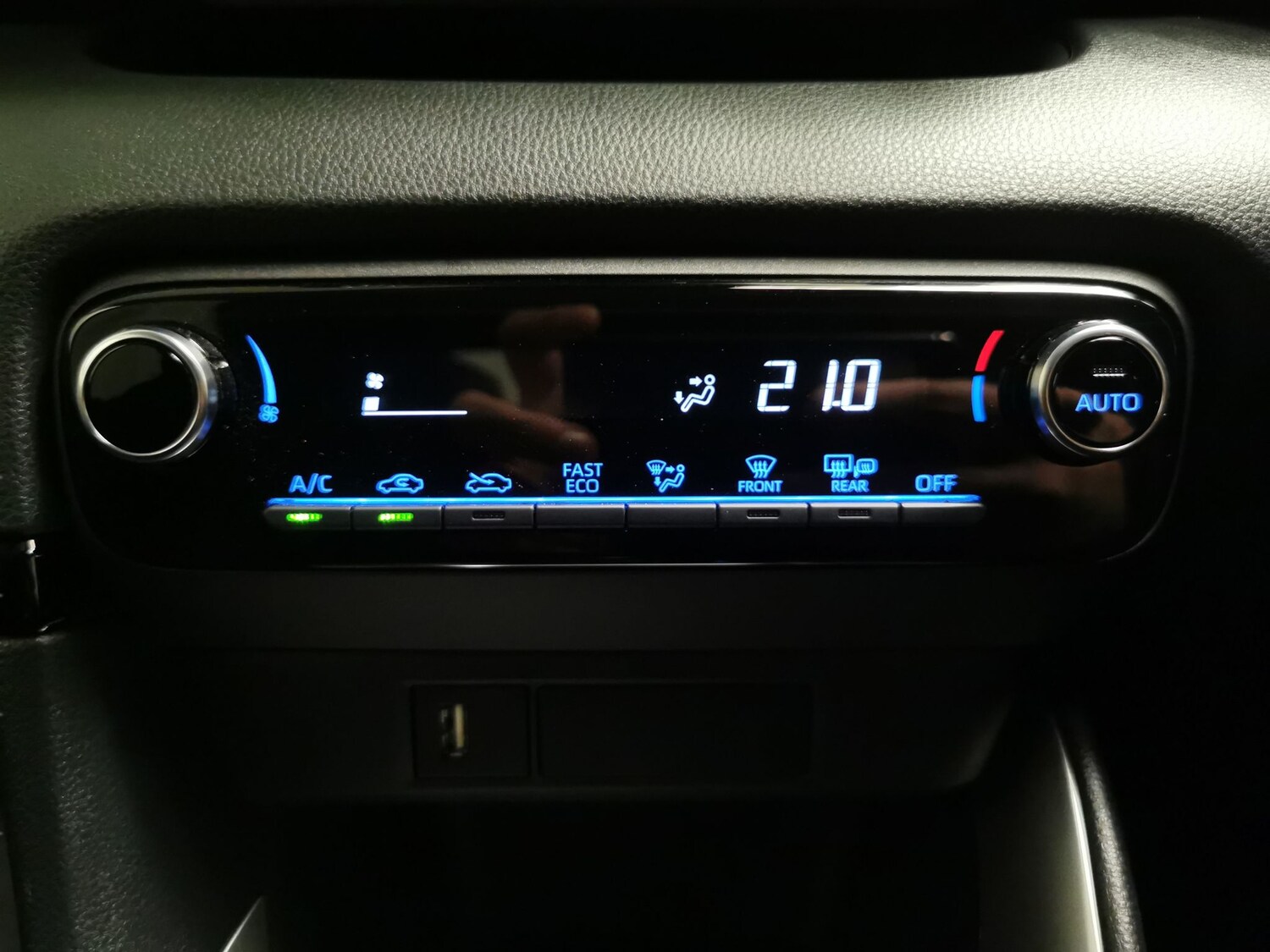 Used Toyota Yaris for sale - 77530051: Photo 17