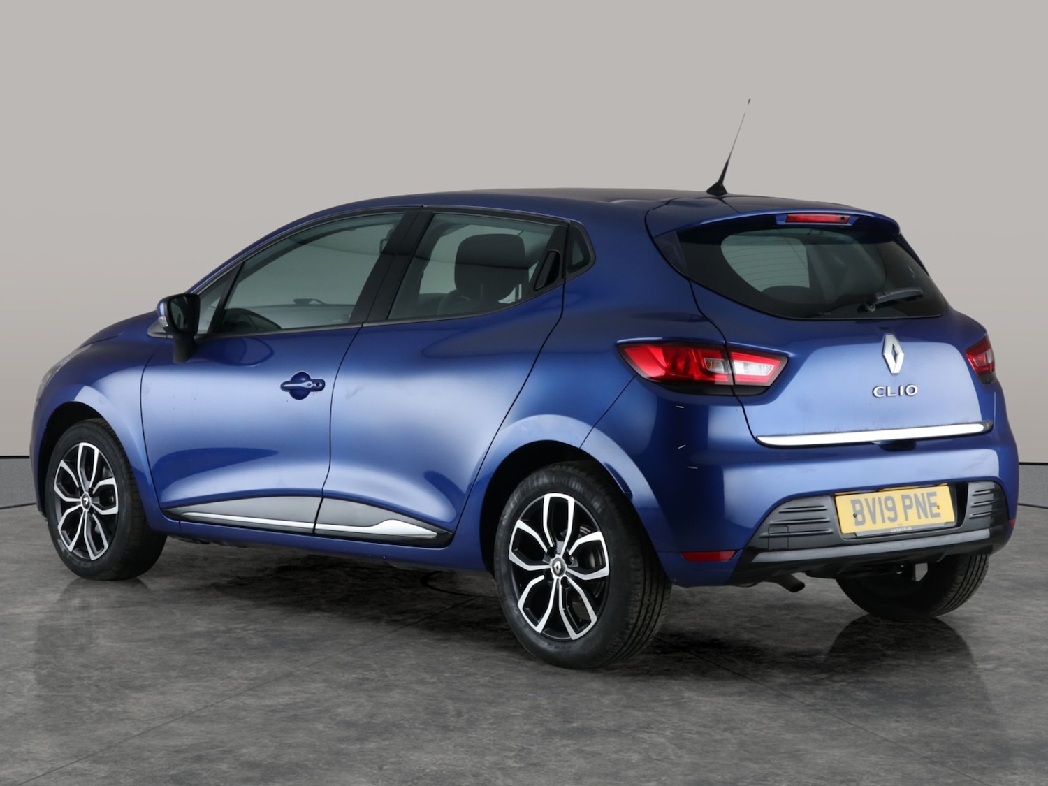 Used Renault Clio 2019 for sale - 76595382: Photo 10