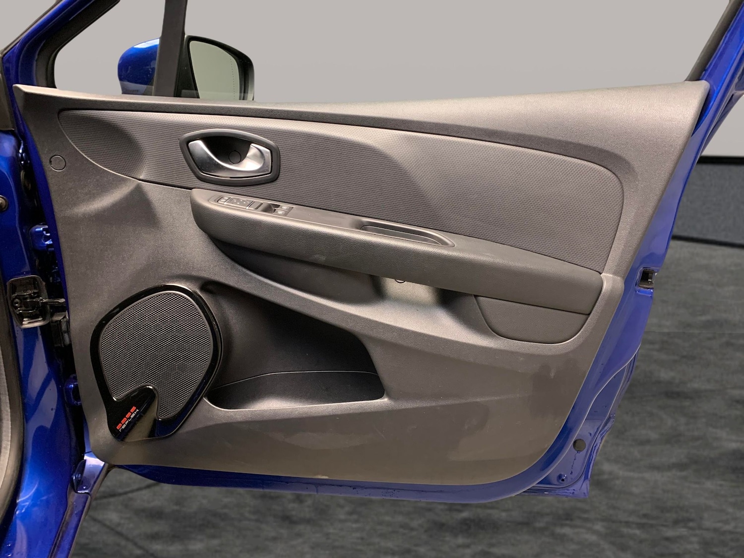 Used Renault Clio 2019 for sale - 76595382: Photo 23