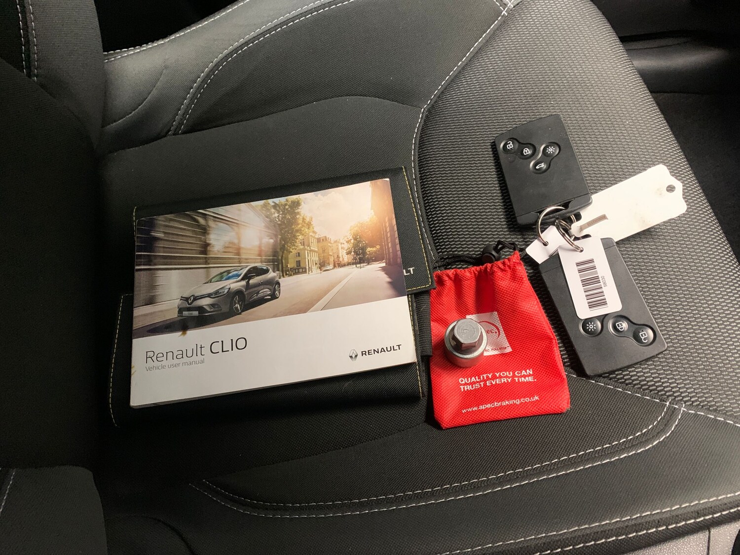 Used Renault Clio 2019 for sale - 76595382: Photo 24