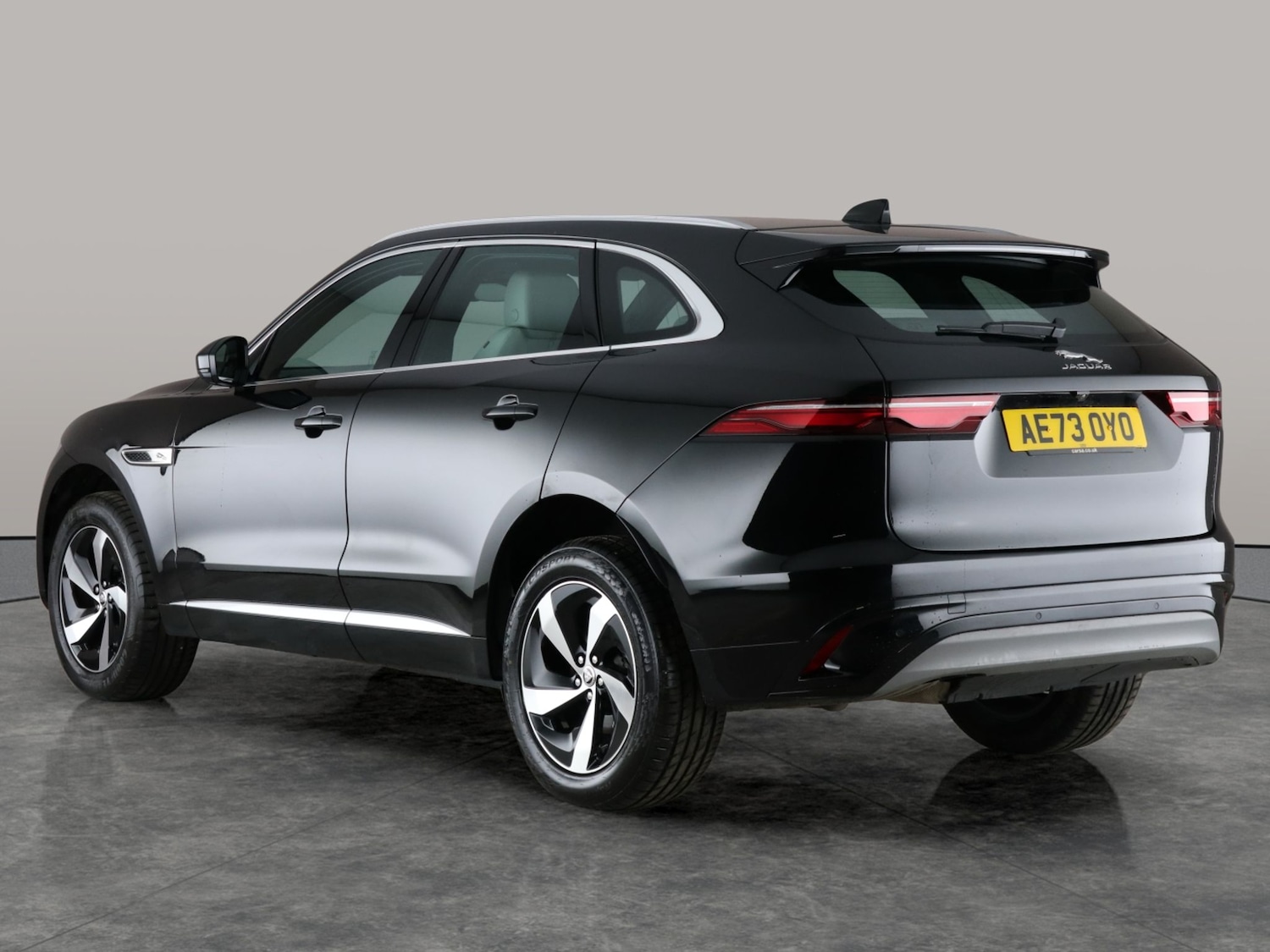 Used Jaguar F-Pace 2023 for sale - 76821862: Photo 13