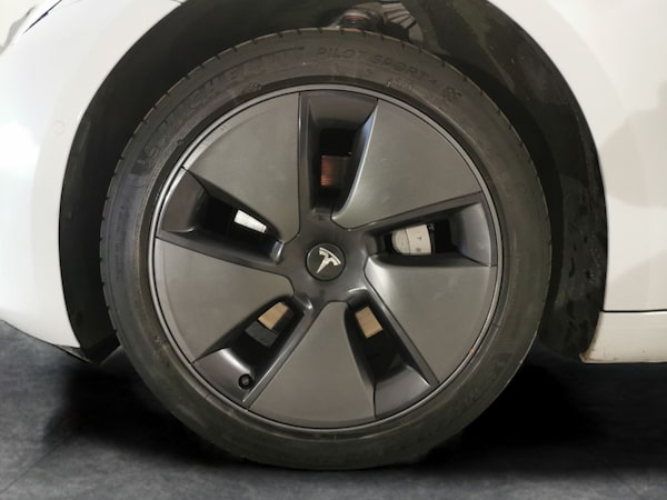 Used Tesla Model 3 2021 for sale - 76310675: Photo 32