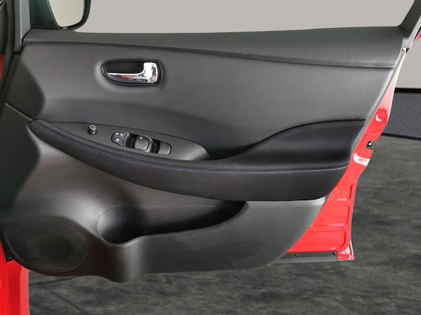 Used Nissan Leaf 2021 for sale - 76318388: Photo 38