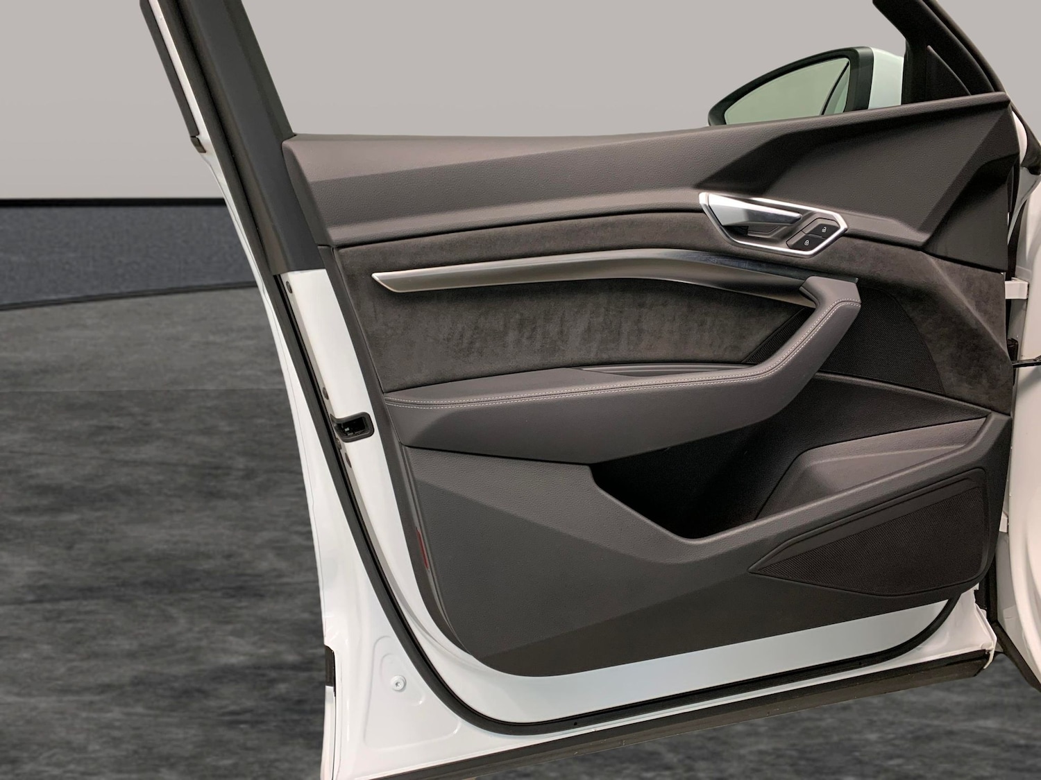 Used Audi e-tron 2020 for sale - 76580539: Photo 27