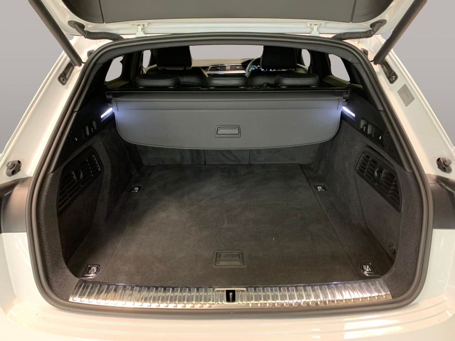 Used Audi e-tron 2020 for sale - 76580539: Photo 34