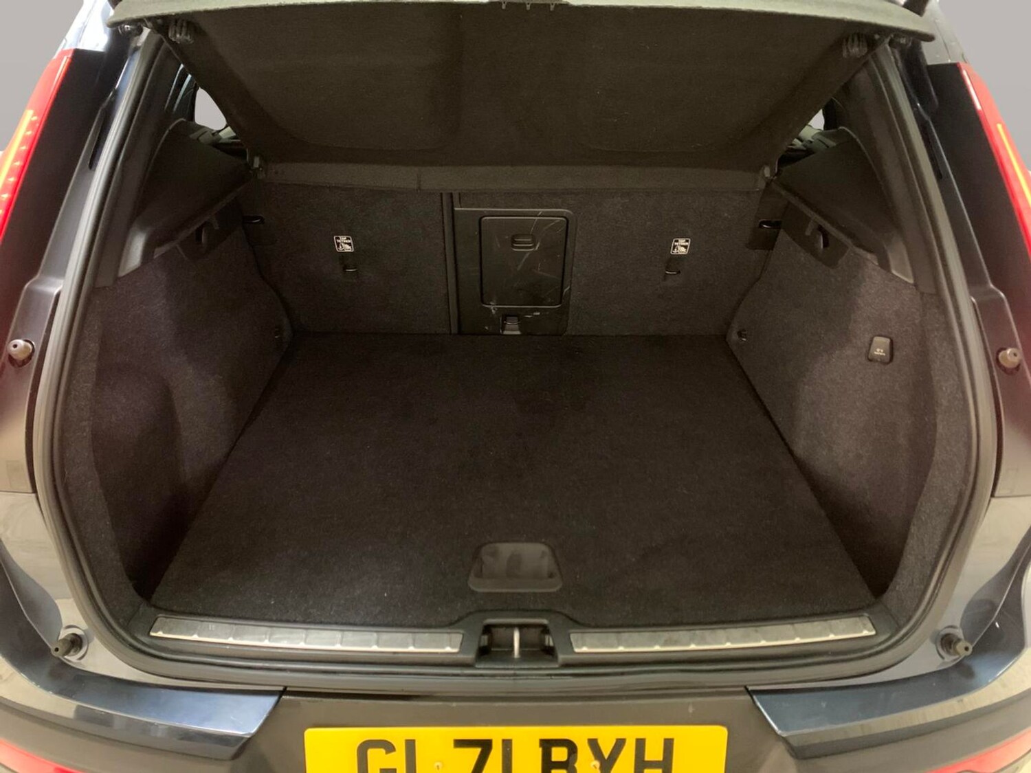 Used Volvo XC40 2022 for sale - 77639887: Photo 29