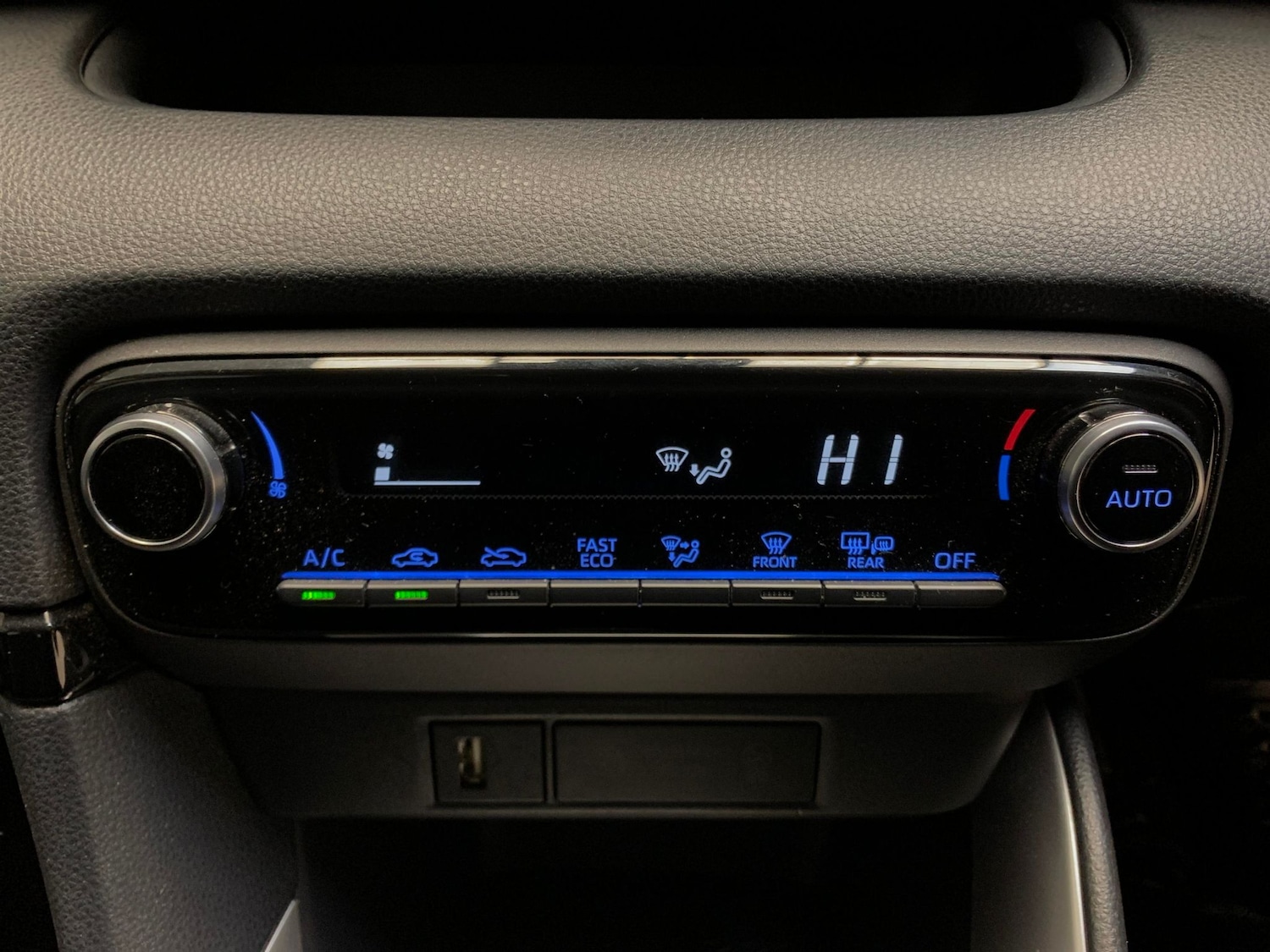 Used Toyota Yaris for sale - 77245919: Photo 17