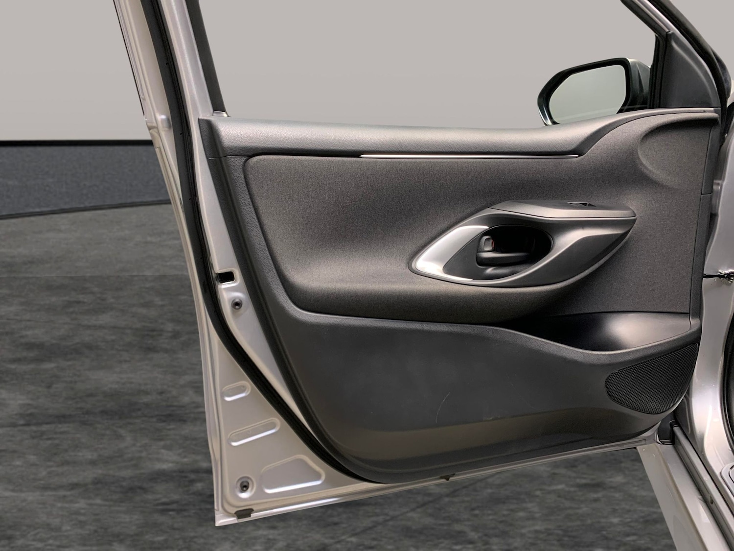 Used Toyota Yaris for sale - 77245919: Photo 23