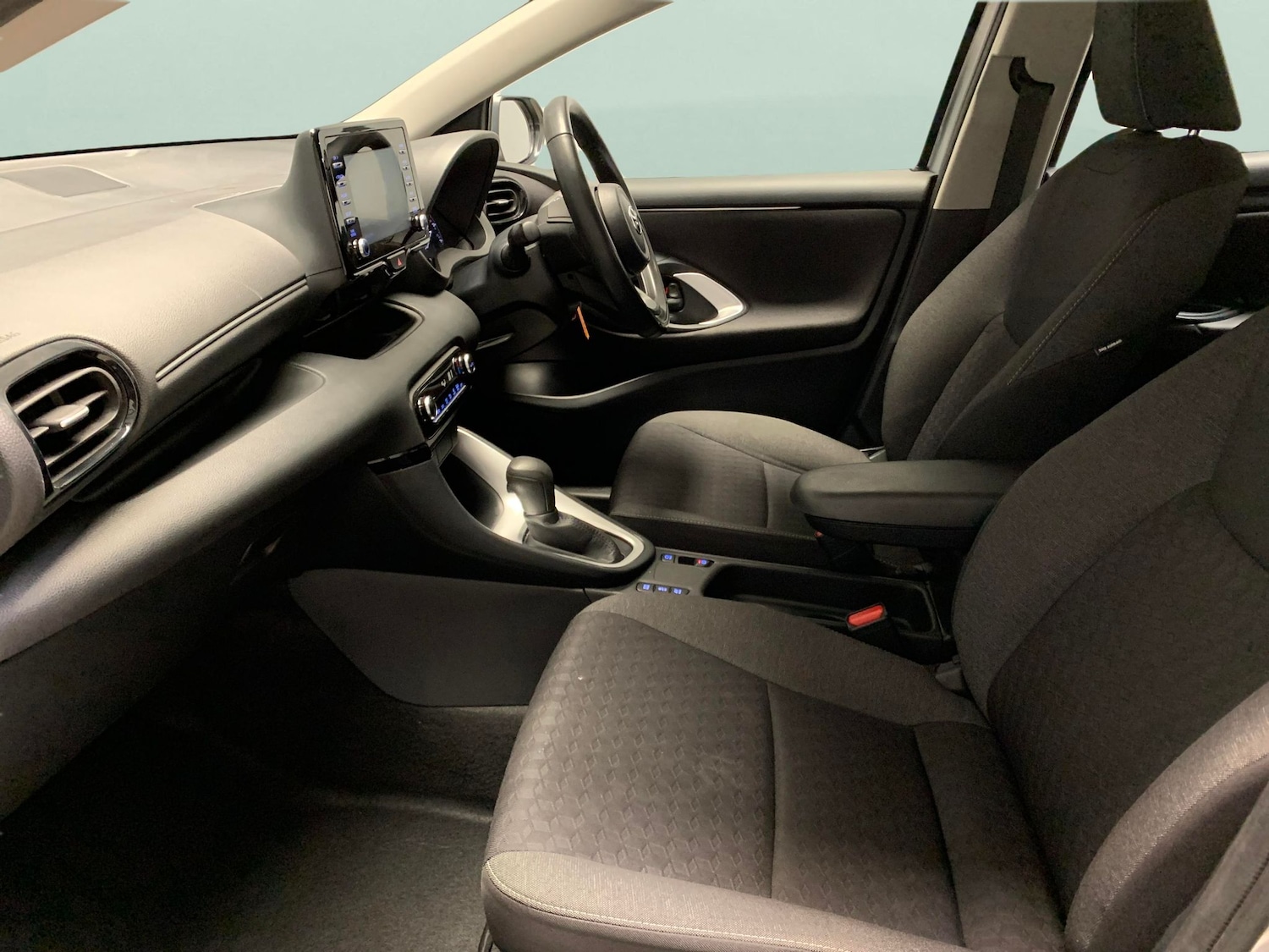 Used Toyota Yaris for sale - 77245919: Photo 4