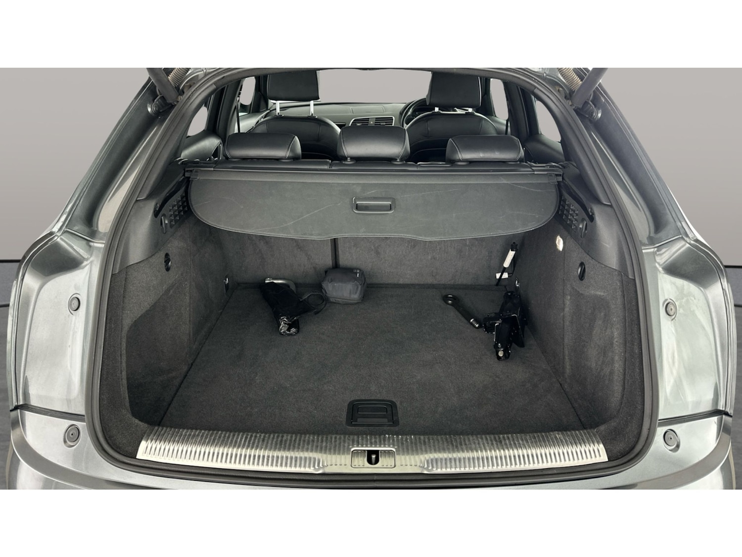 Used Audi Q3 2018 for sale - 77962953: Photo 18