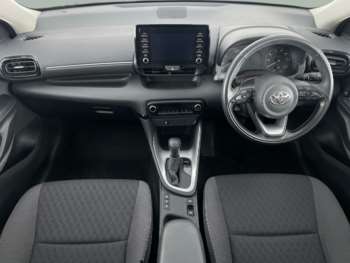 Used Toyota Yaris 2022 for sale - 74869704: Photo
