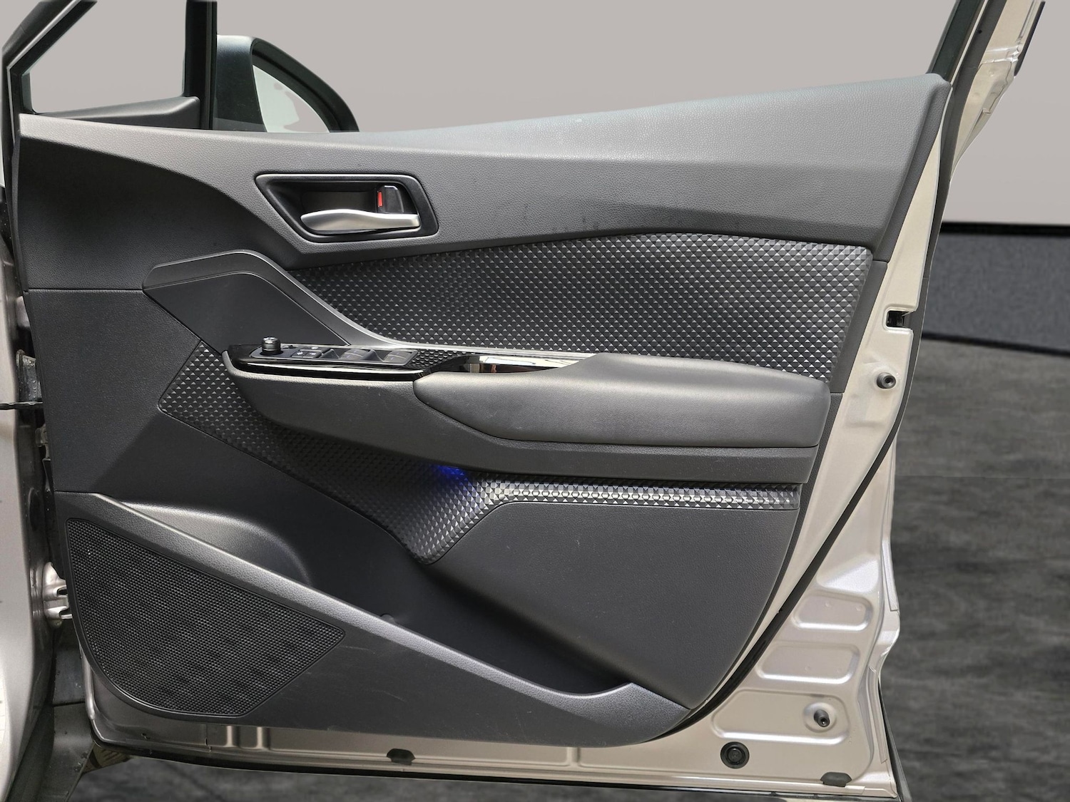 Used Toyota C-HR 2021 for sale - 77136733: Photo 32