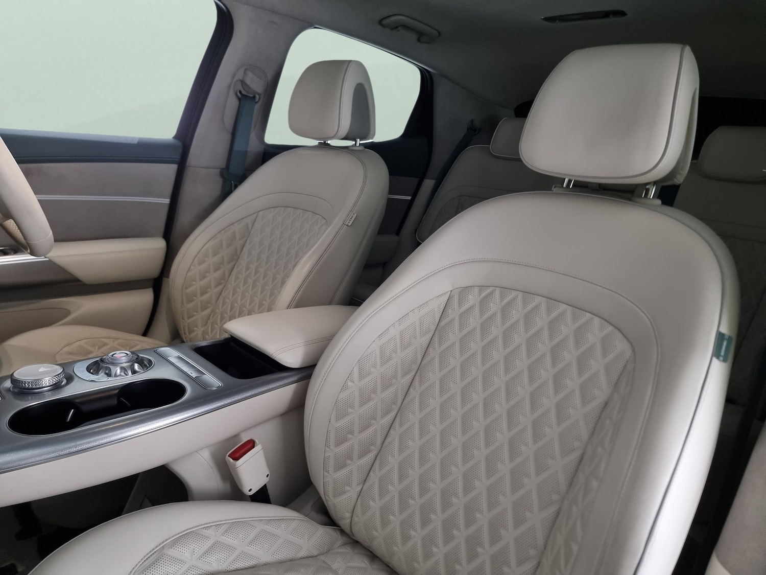 Used Genesis GV60 2023 for sale - 77398798: Photo 7