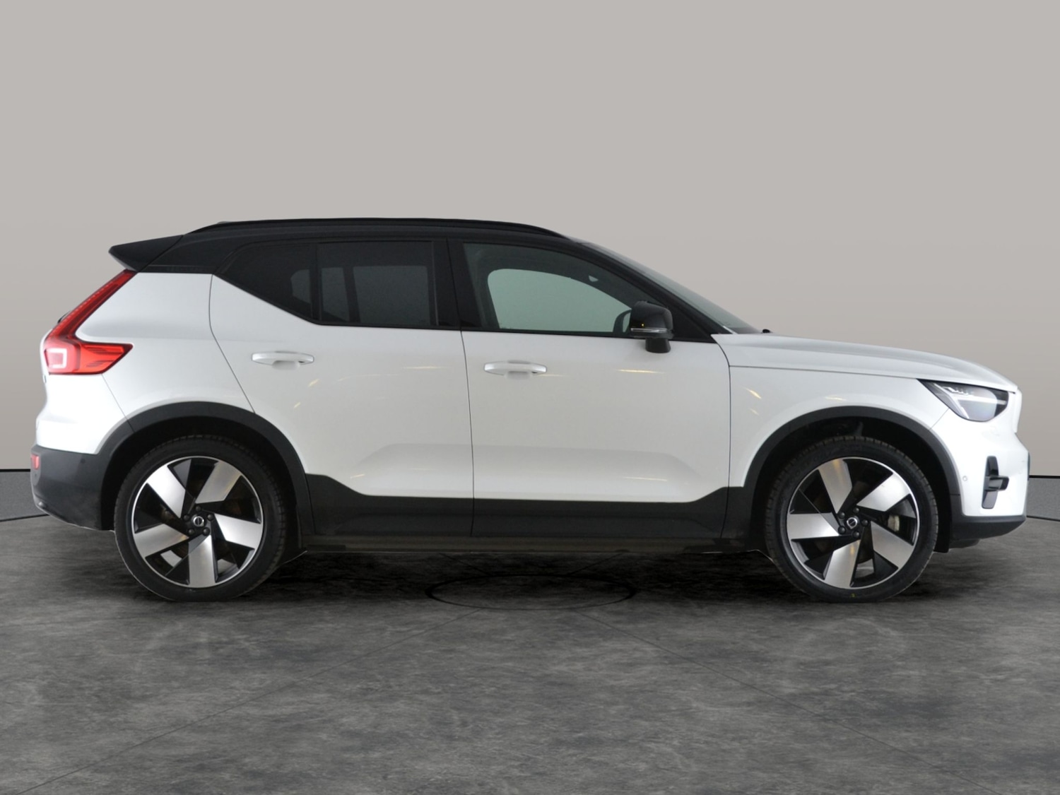 Used Volvo XC40 2022 for sale - 77393712: Photo 13